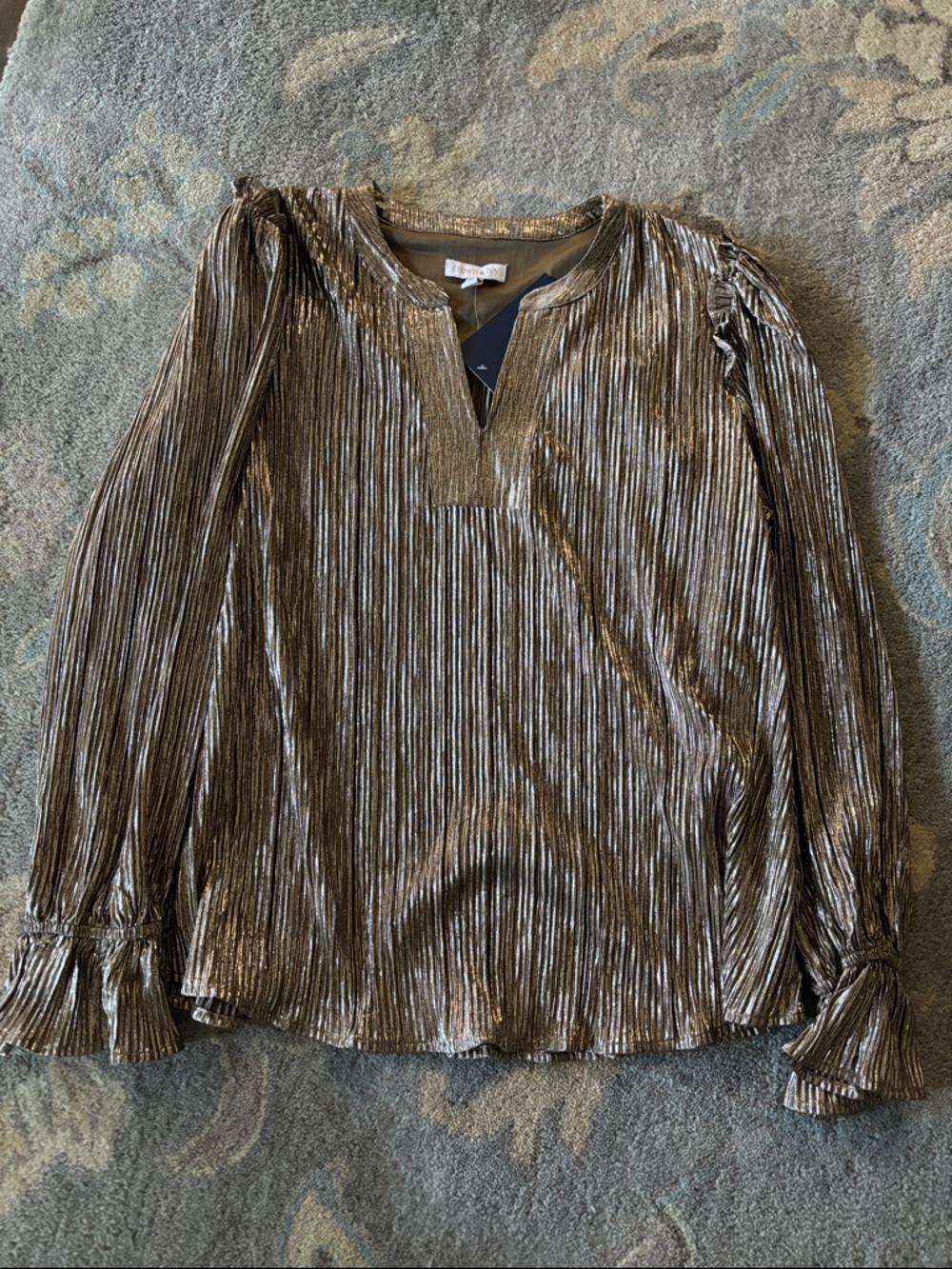 crown & ivy Metallic Pleated Blouse - gold
